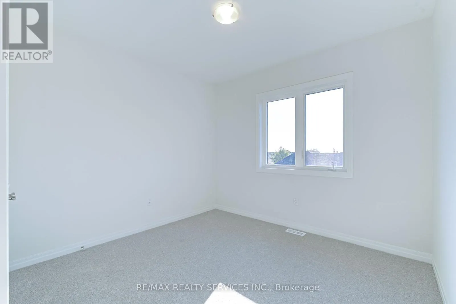 34 DONNYBROOK COURT