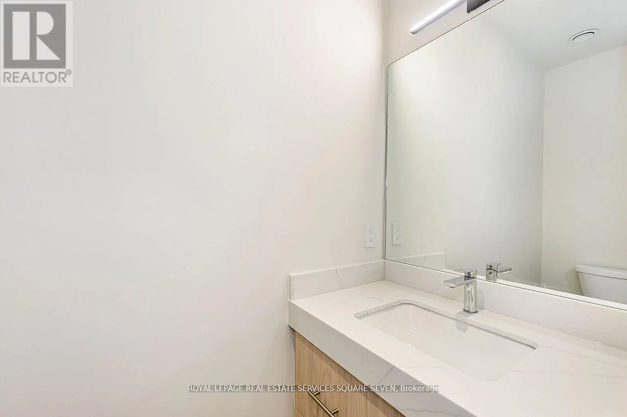 412 - 123 MAURICE DRIVE