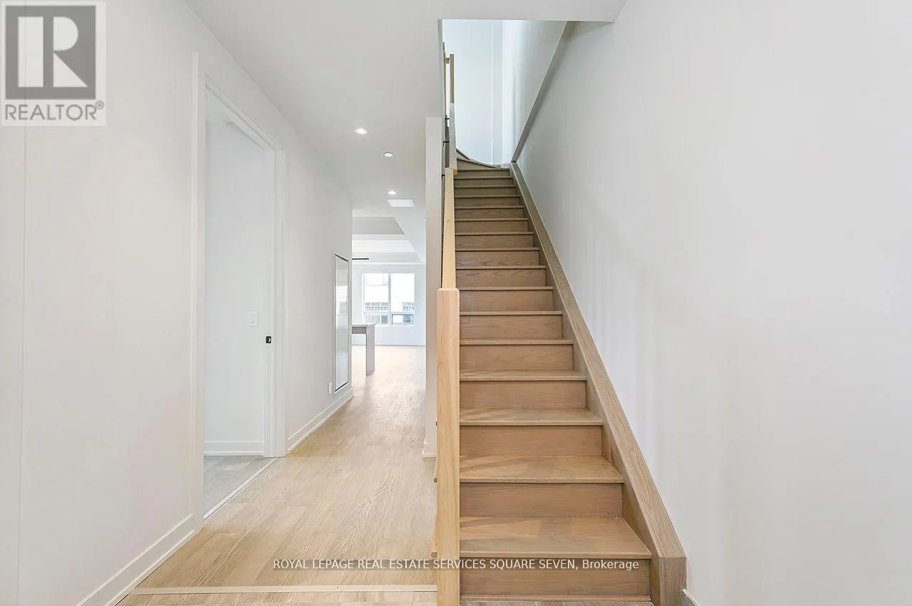 412 - 123 MAURICE DRIVE