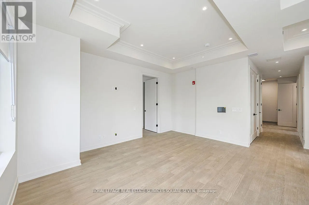 412 - 123 MAURICE DRIVE