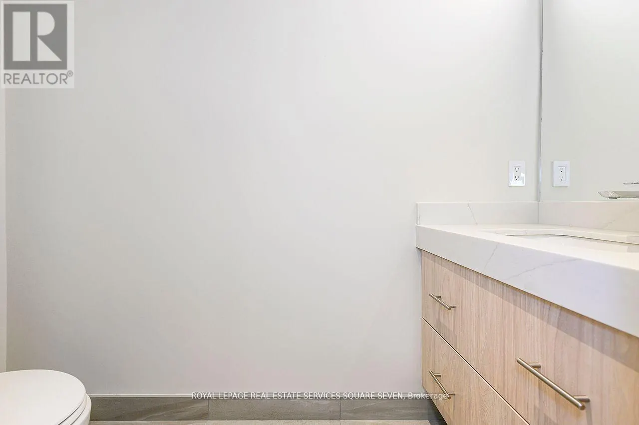 412 - 123 MAURICE DRIVE