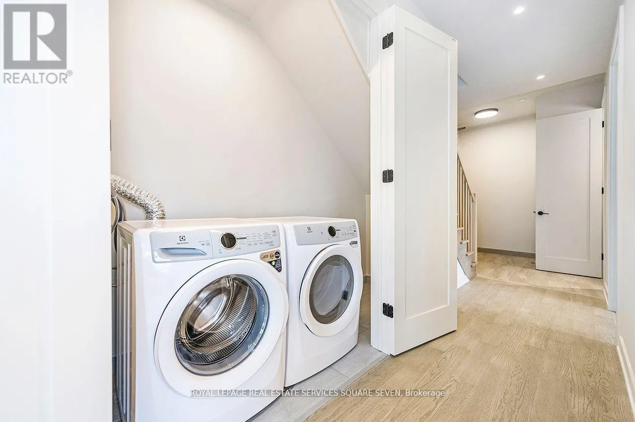 412 - 123 MAURICE DRIVE