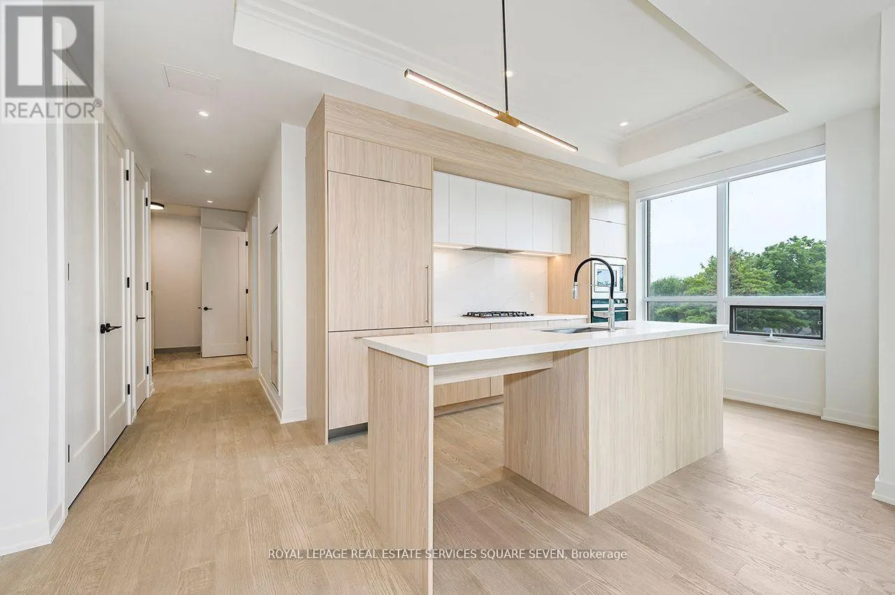 412 - 123 MAURICE DRIVE