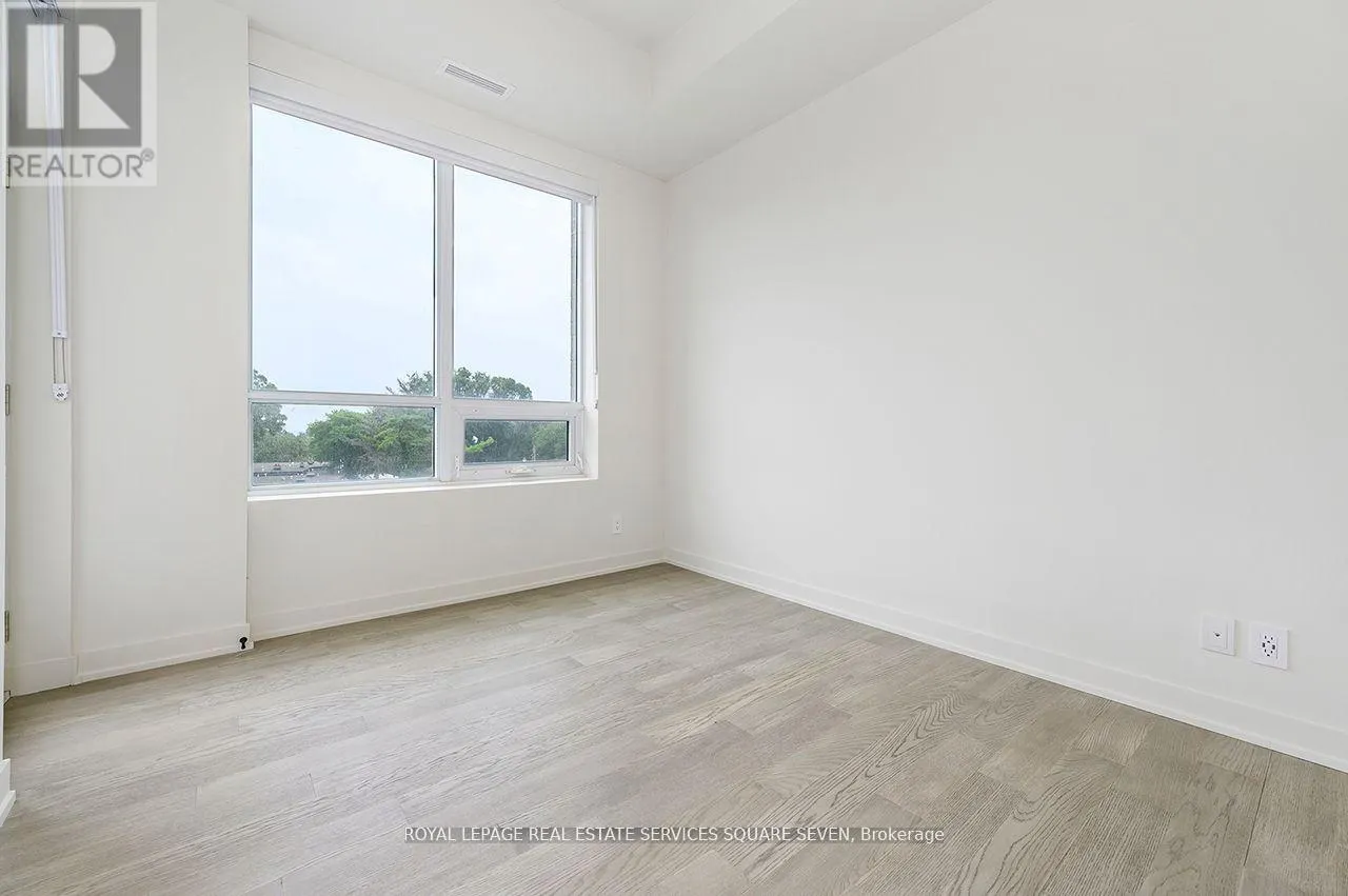 412 - 123 MAURICE DRIVE
