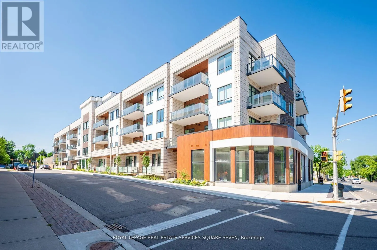 412 - 123 MAURICE DRIVE