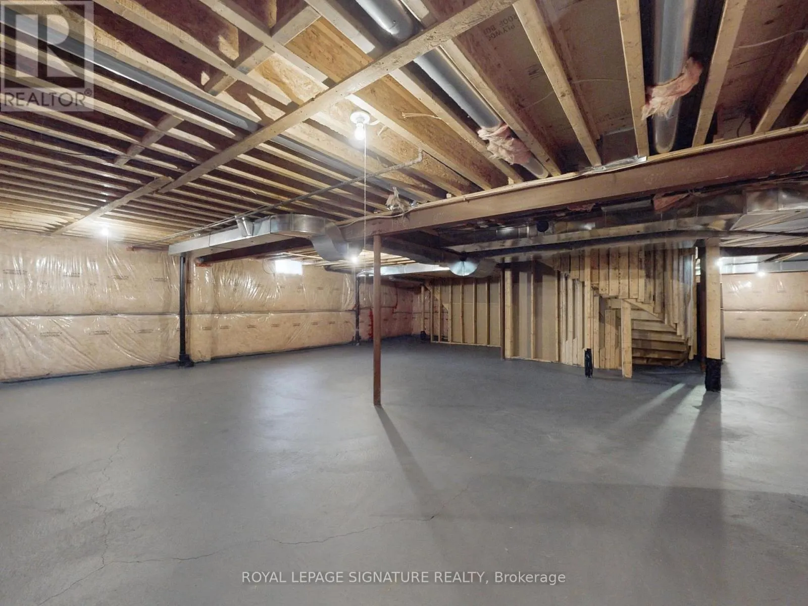 2238 LYNDHURST DRIVE