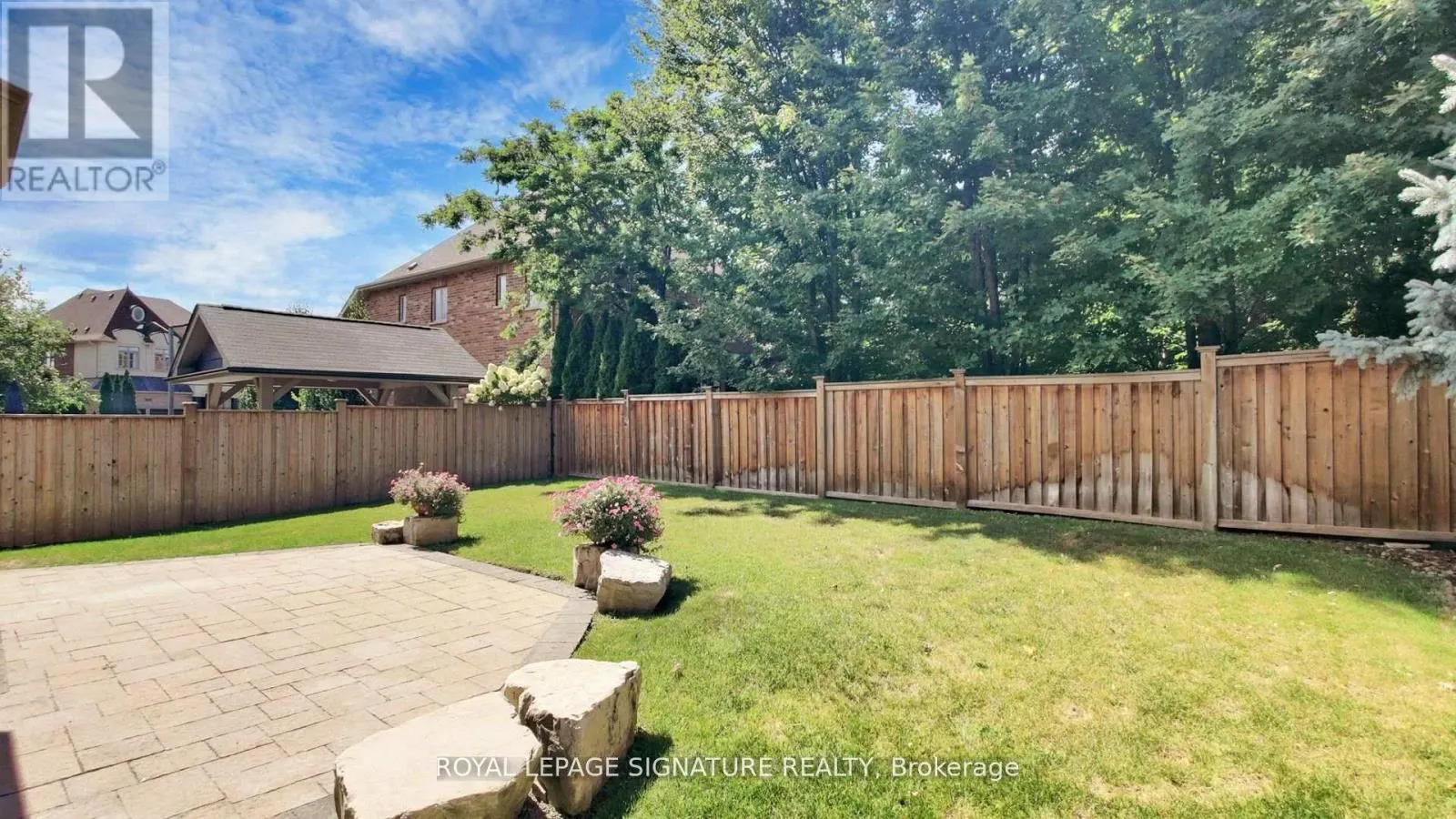 2238 LYNDHURST DRIVE