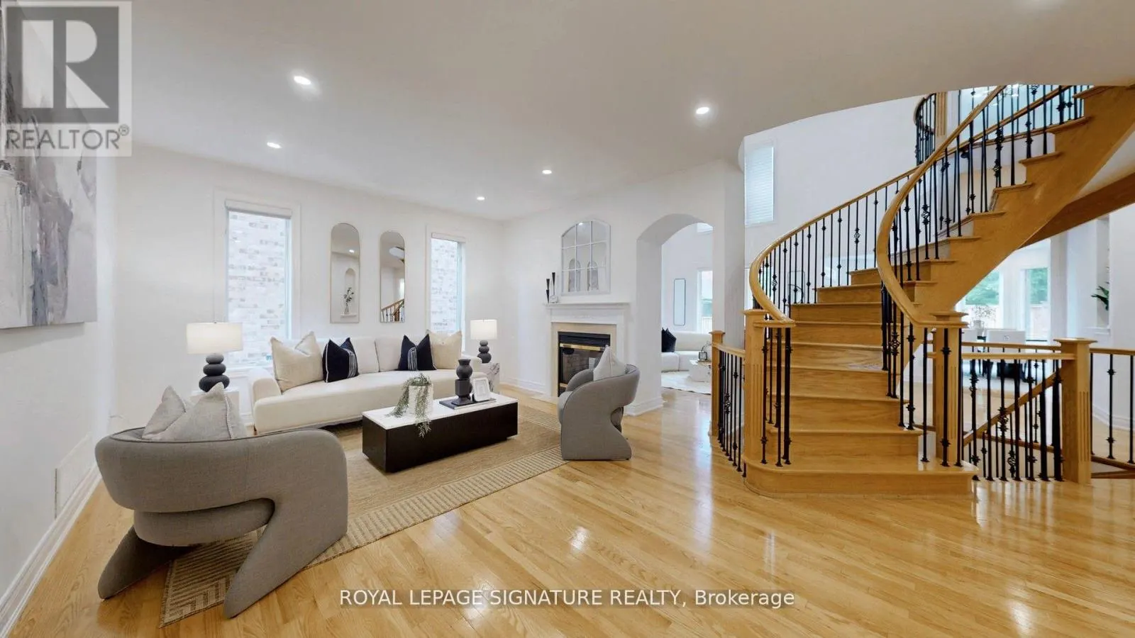 2238 LYNDHURST DRIVE