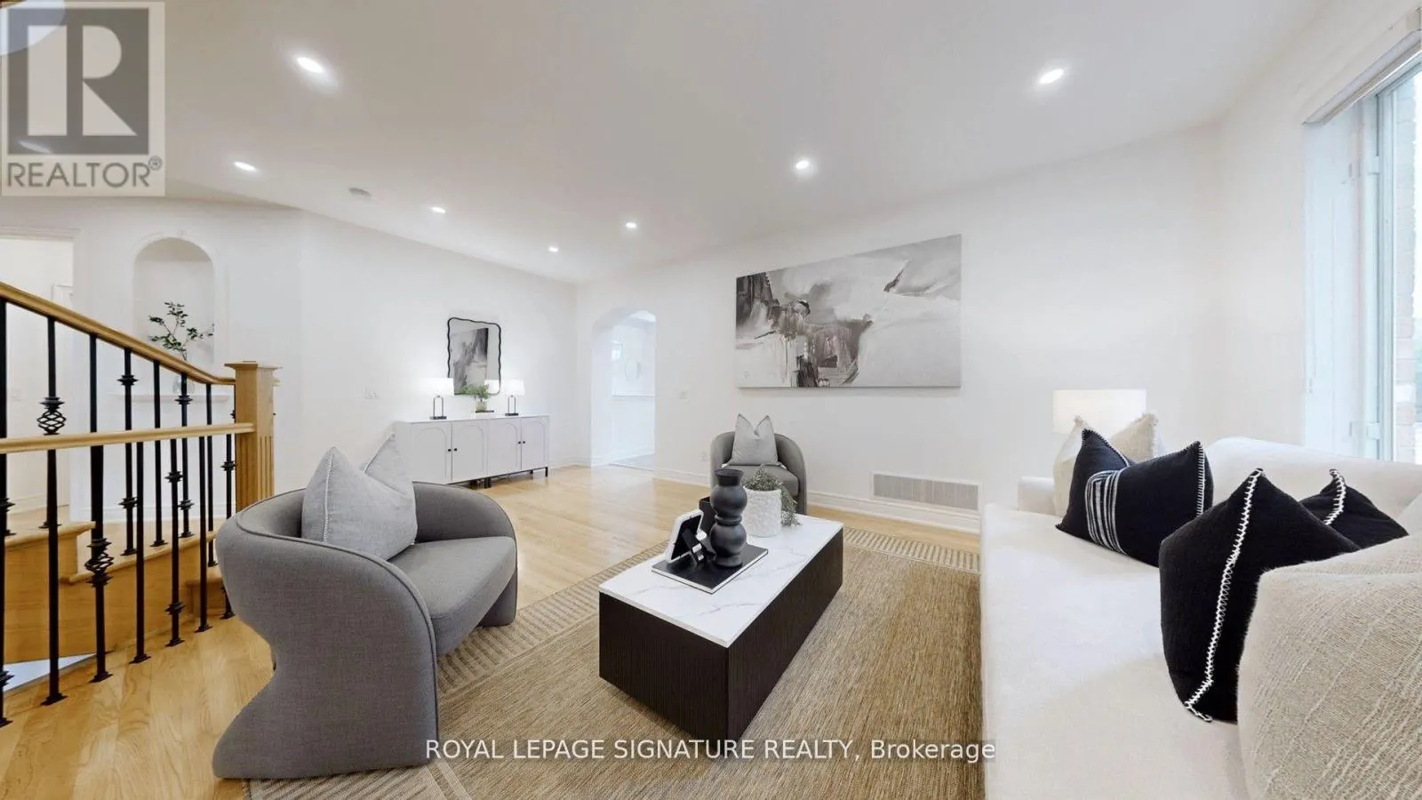 2238 LYNDHURST DRIVE