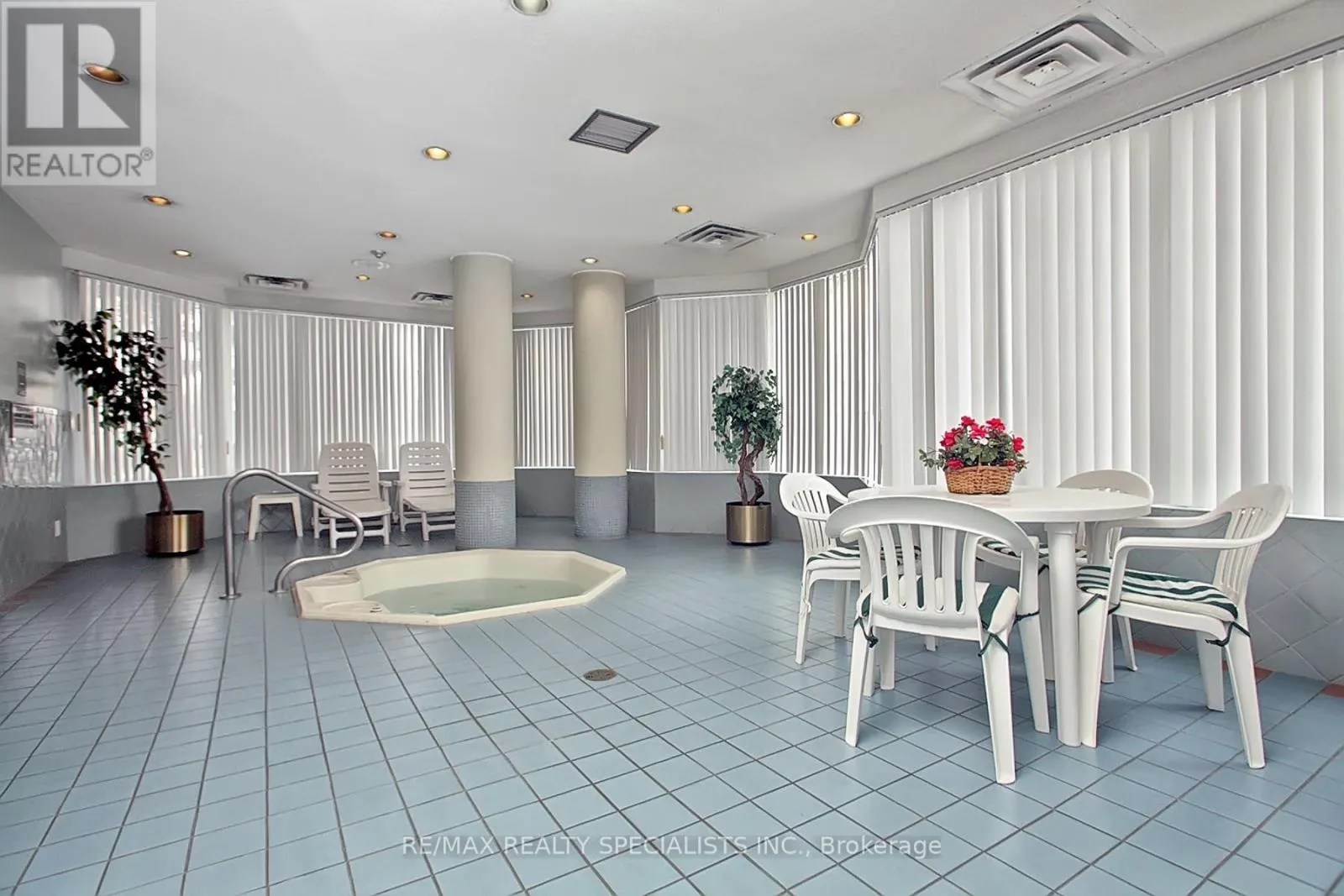 # 1211 - 135 HILLCREST AVENUE