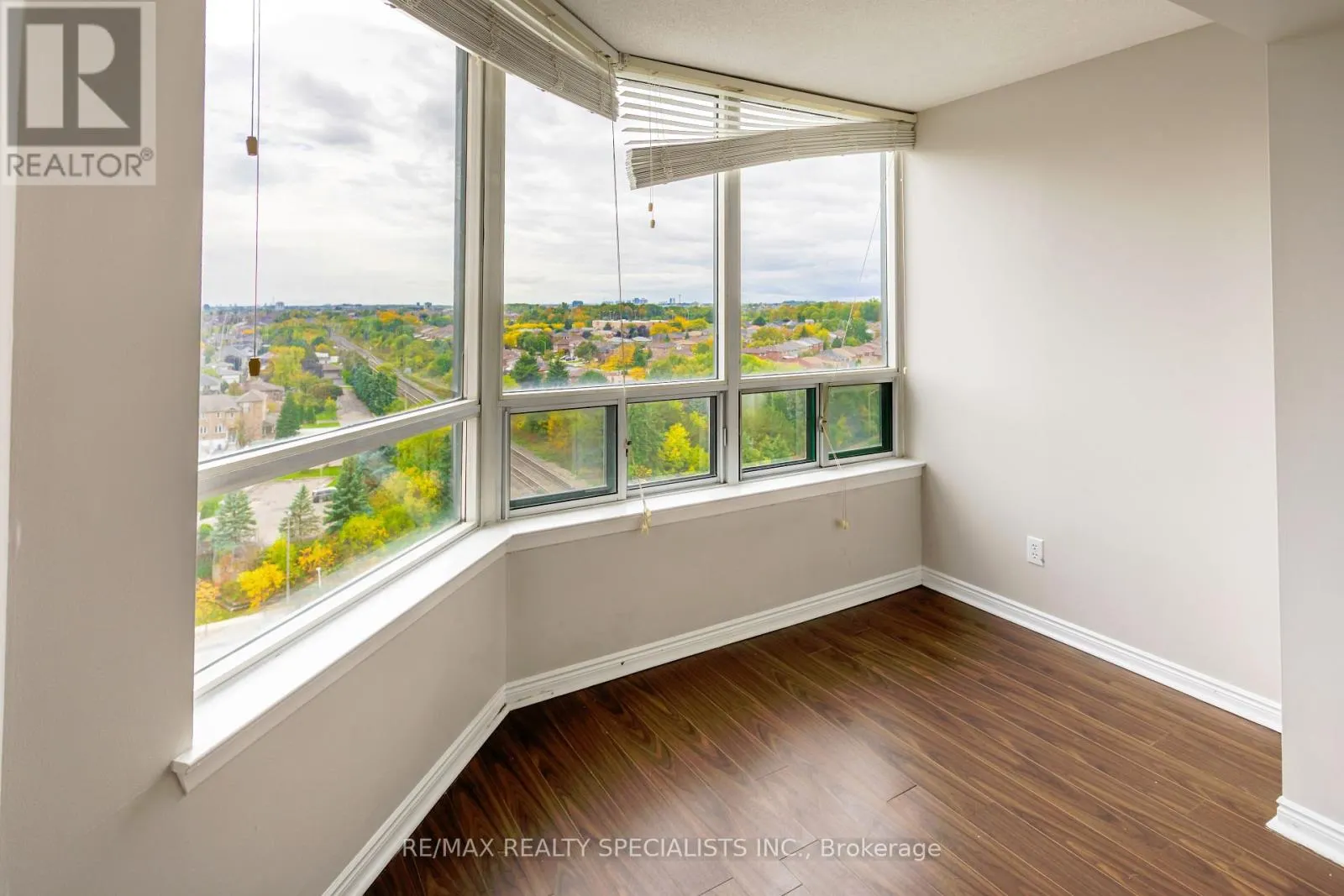 # 1211 - 135 HILLCREST AVENUE