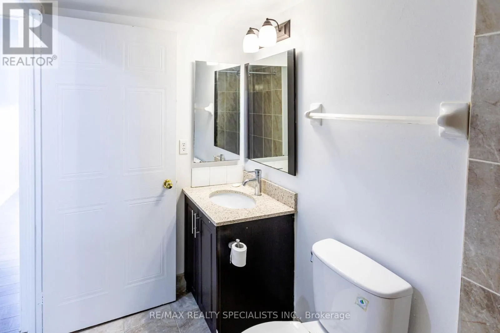 # 1211 - 135 HILLCREST AVENUE