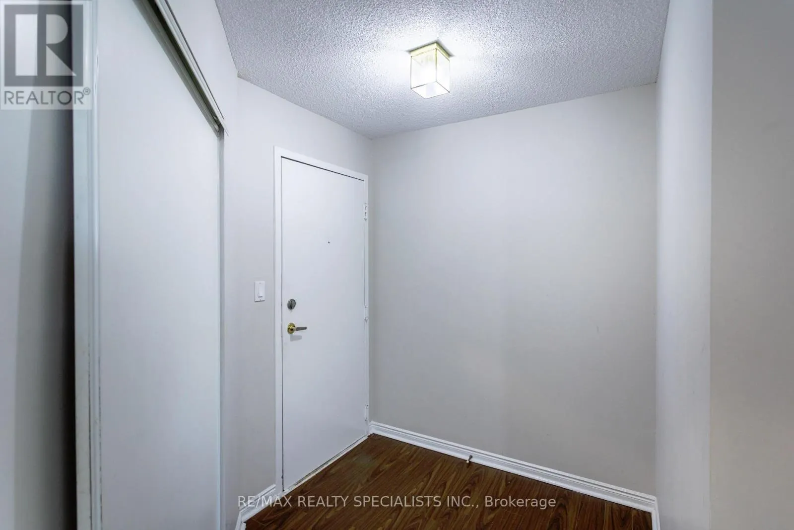 # 1211 - 135 HILLCREST AVENUE