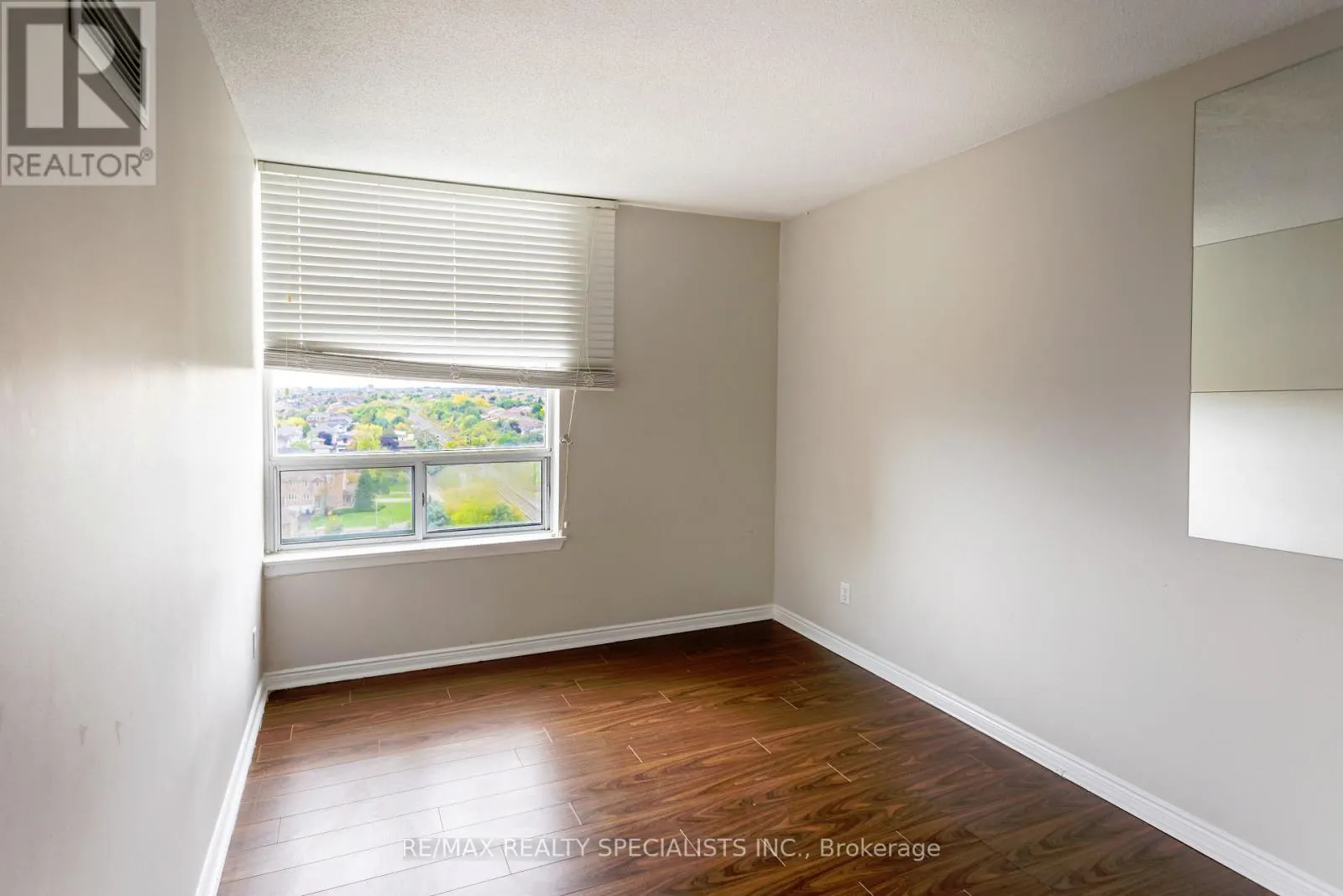 # 1211 - 135 HILLCREST AVENUE