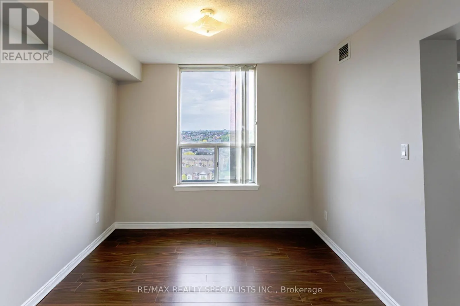 # 1211 - 135 HILLCREST AVENUE
