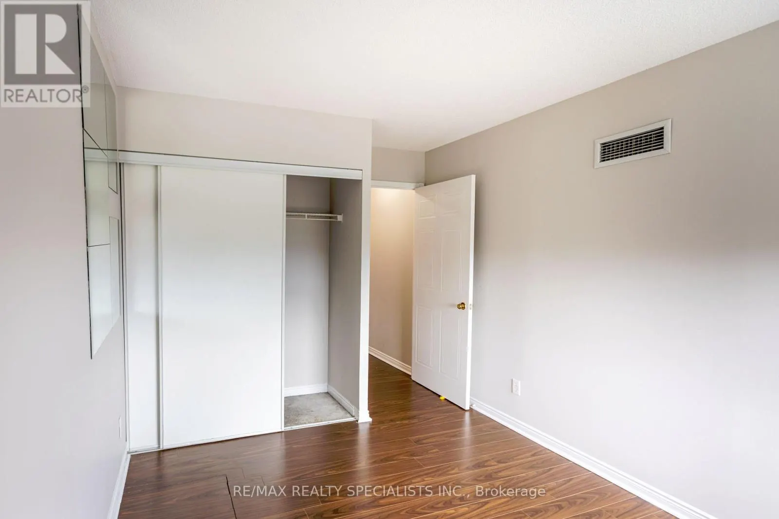 # 1211 - 135 HILLCREST AVENUE