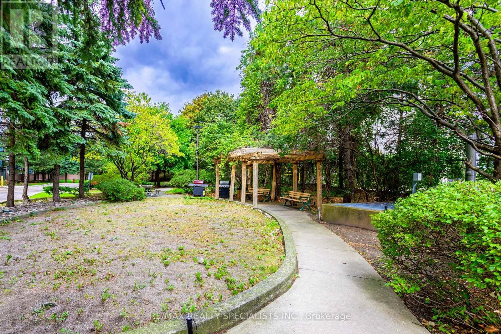 # 1211 - 135 HILLCREST AVENUE
