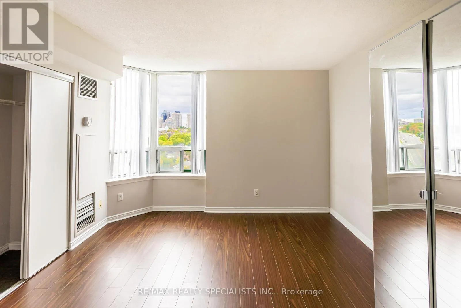 # 1211 - 135 HILLCREST AVENUE