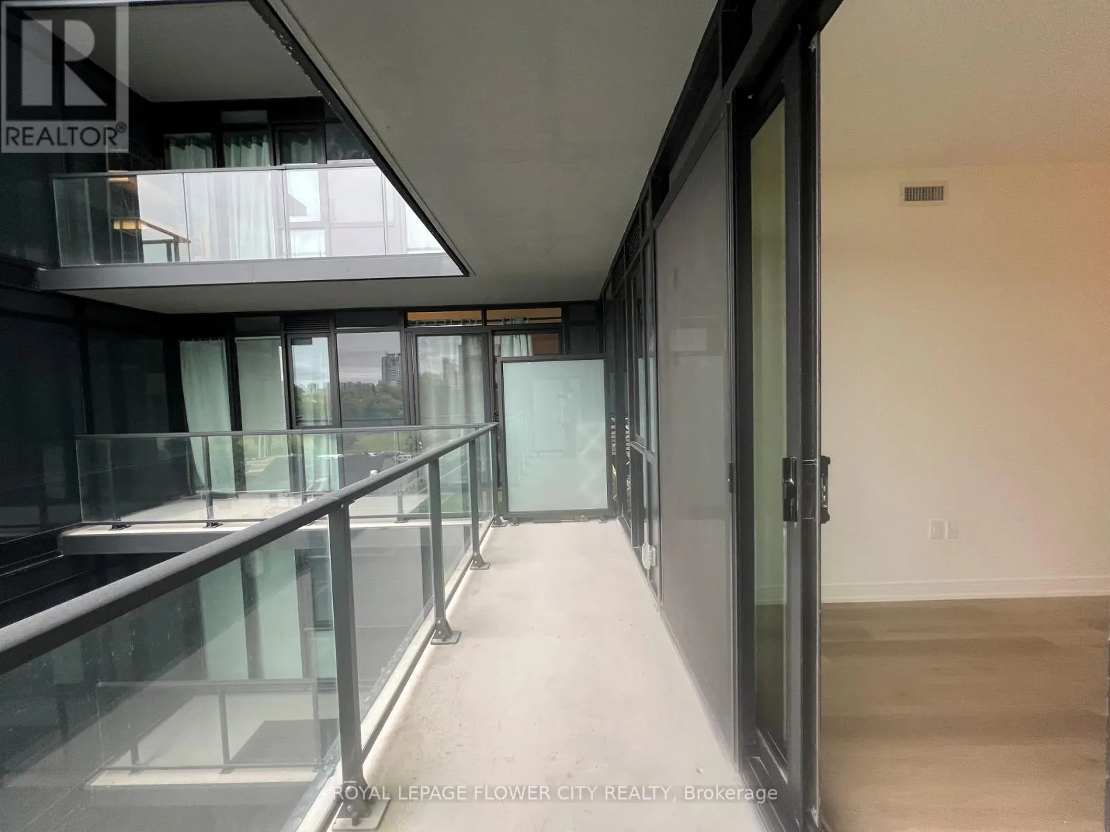 402 - 3009 NOVAR ROAD