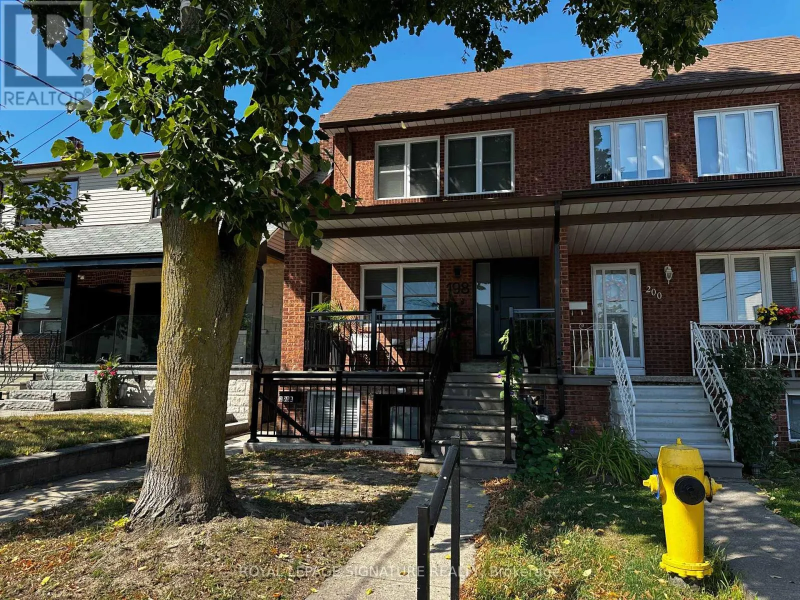 UPPER - 198 EARLSCOURT AVENUE
