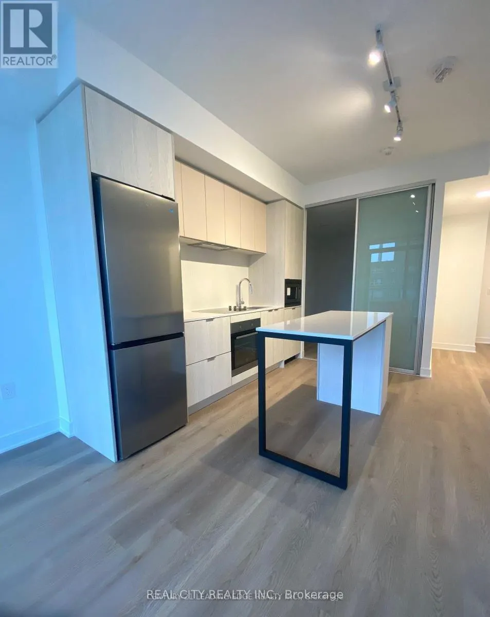 907 - 86 DUNDAS STREET E