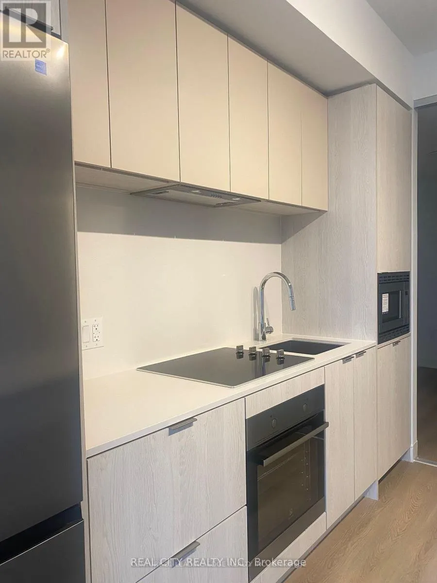 907 - 86 DUNDAS STREET E