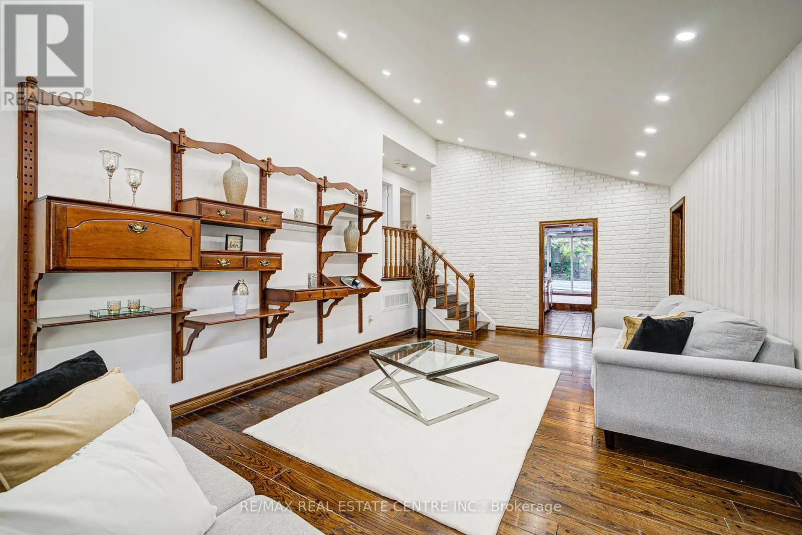 130 CORNWALL ROAD