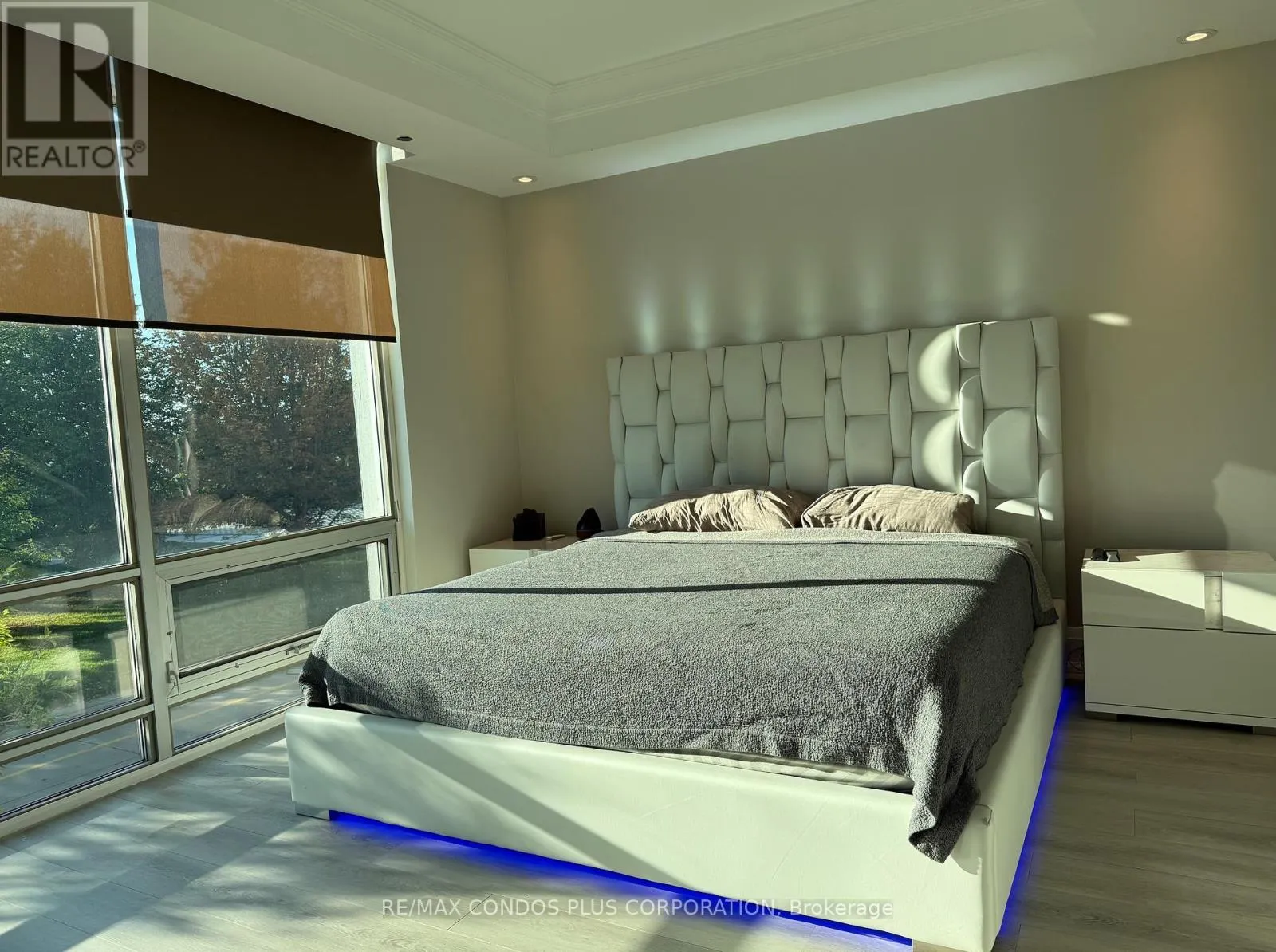 TH125 - 5 MARINE PARADE DRIVE