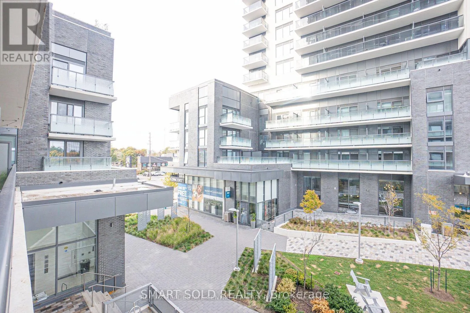 304 - 30 SAMUEL WOOD WAY