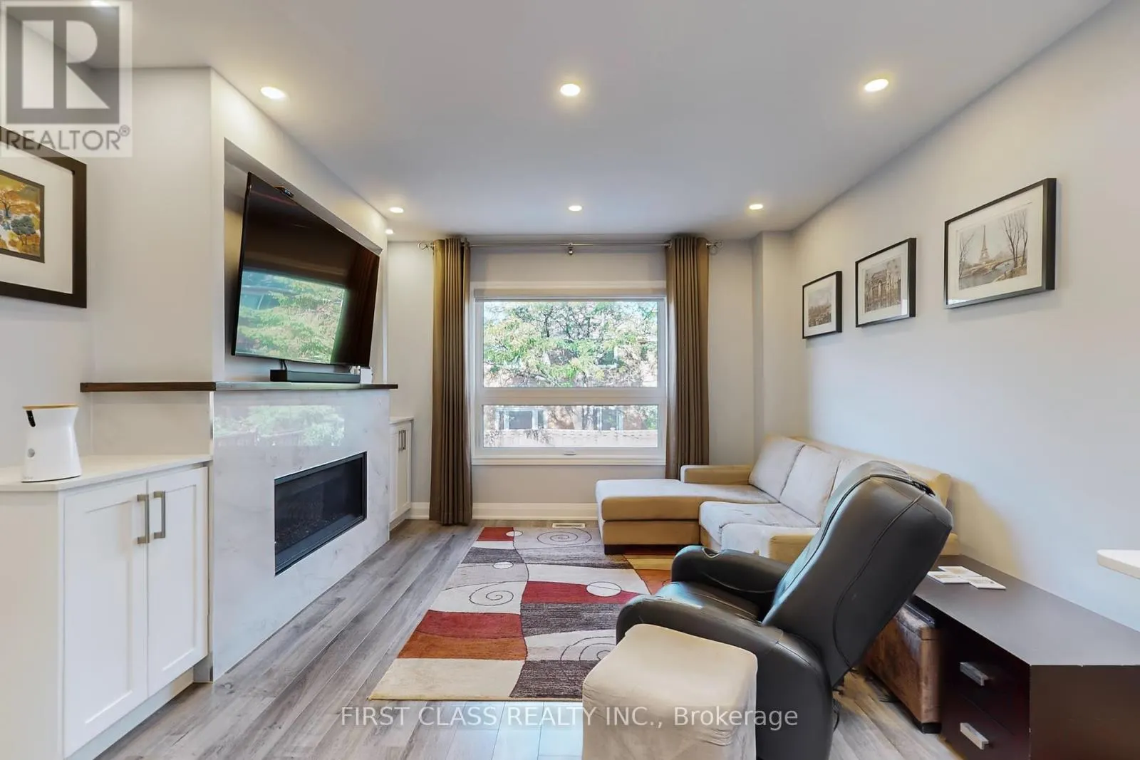 5244 FLORAL HILL CRESCENT