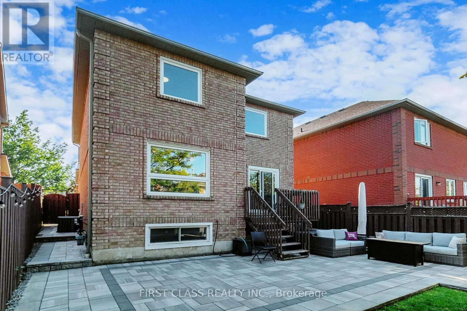 5244 FLORAL HILL CRESCENT