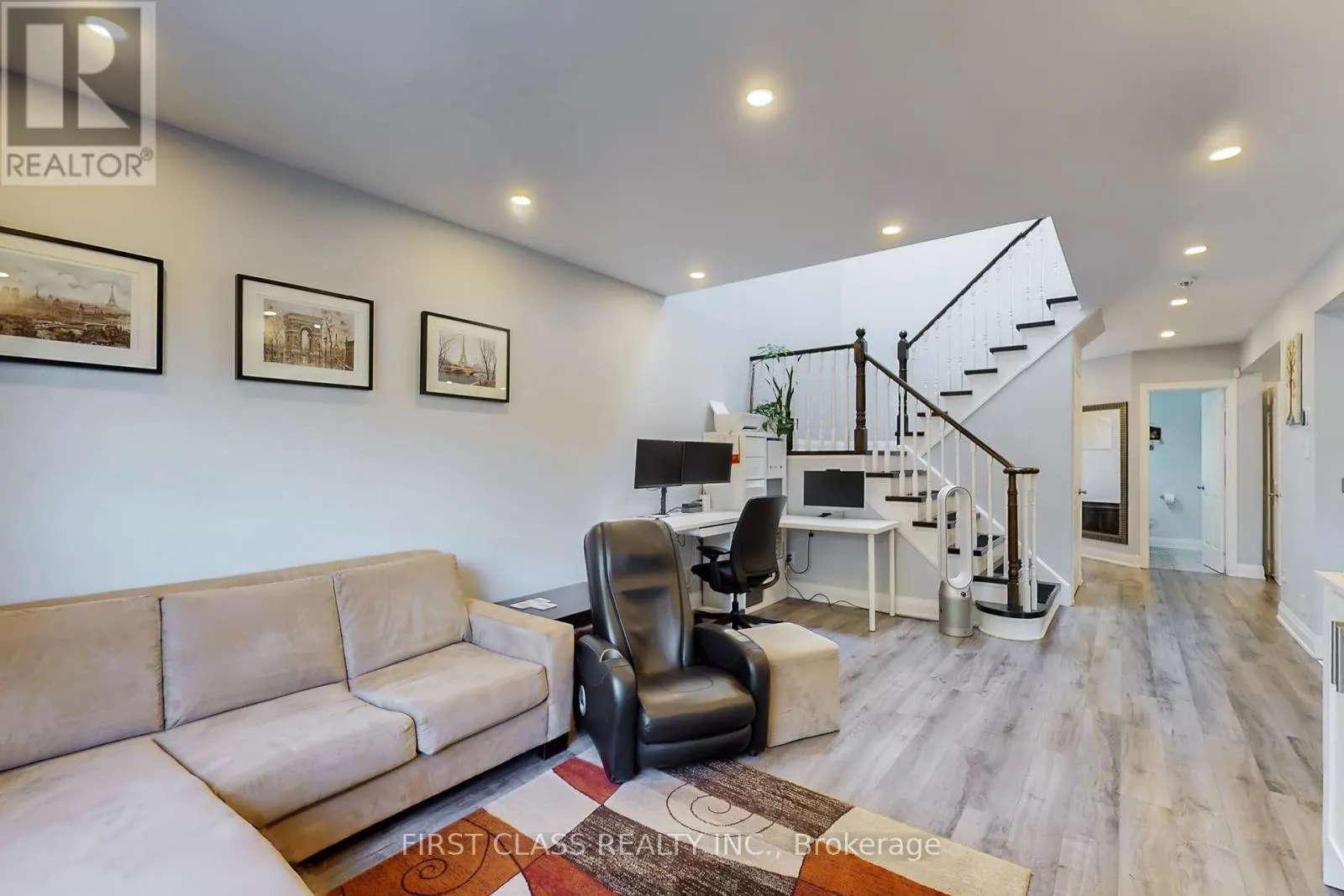 5244 FLORAL HILL CRESCENT