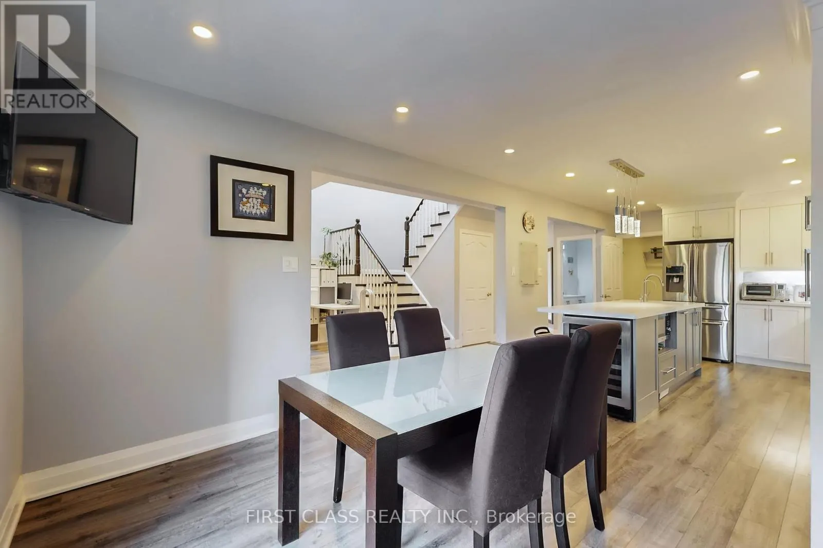 5244 FLORAL HILL CRESCENT