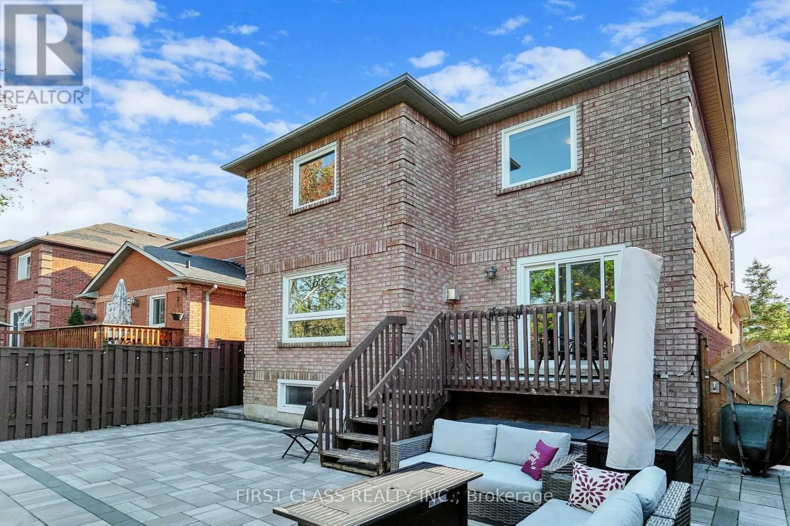 5244 FLORAL HILL CRESCENT