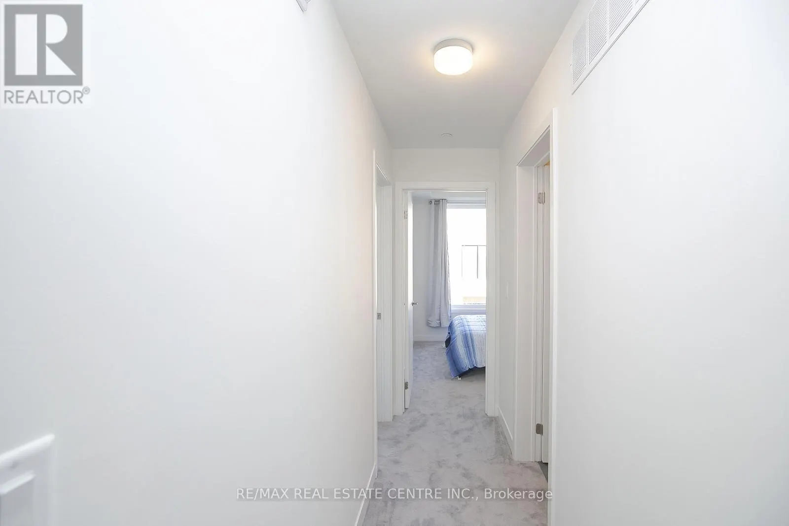 4 - 3556 COLONIAL DRIVE