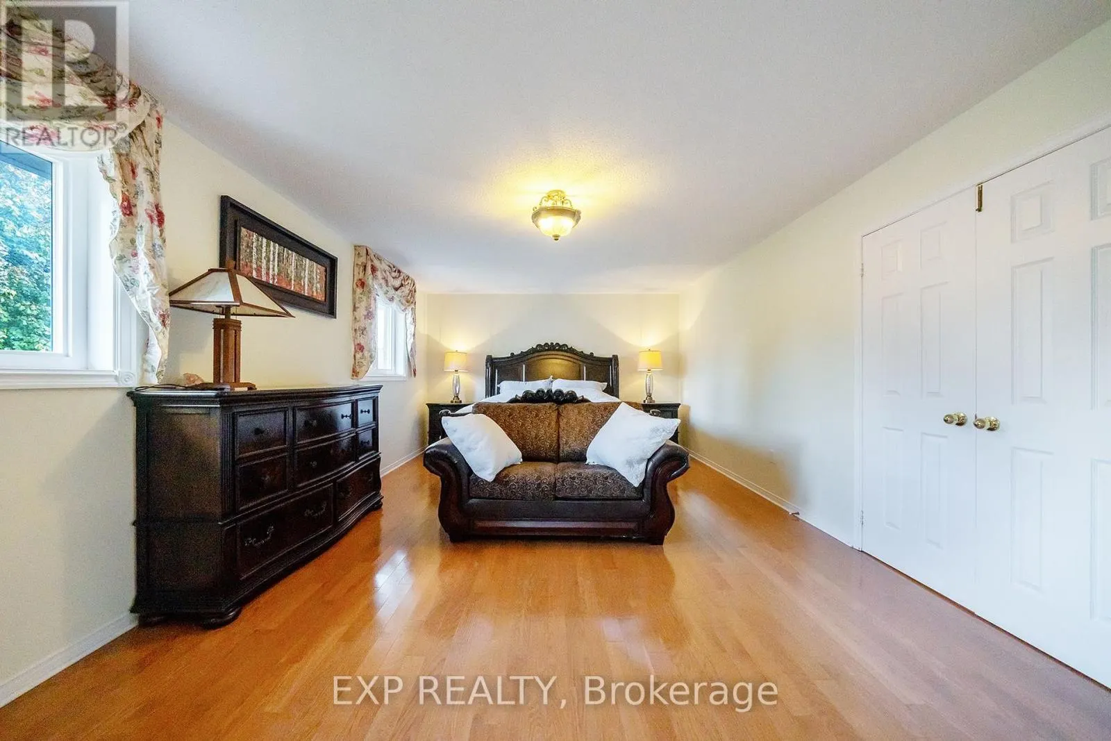 5400 MIDDLEPORT CRESCENT