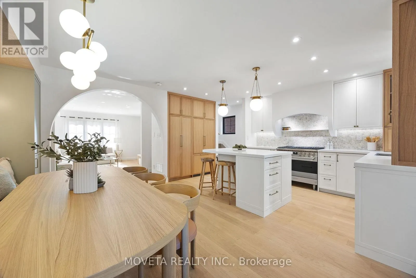 4 MAHONEY AVENUE