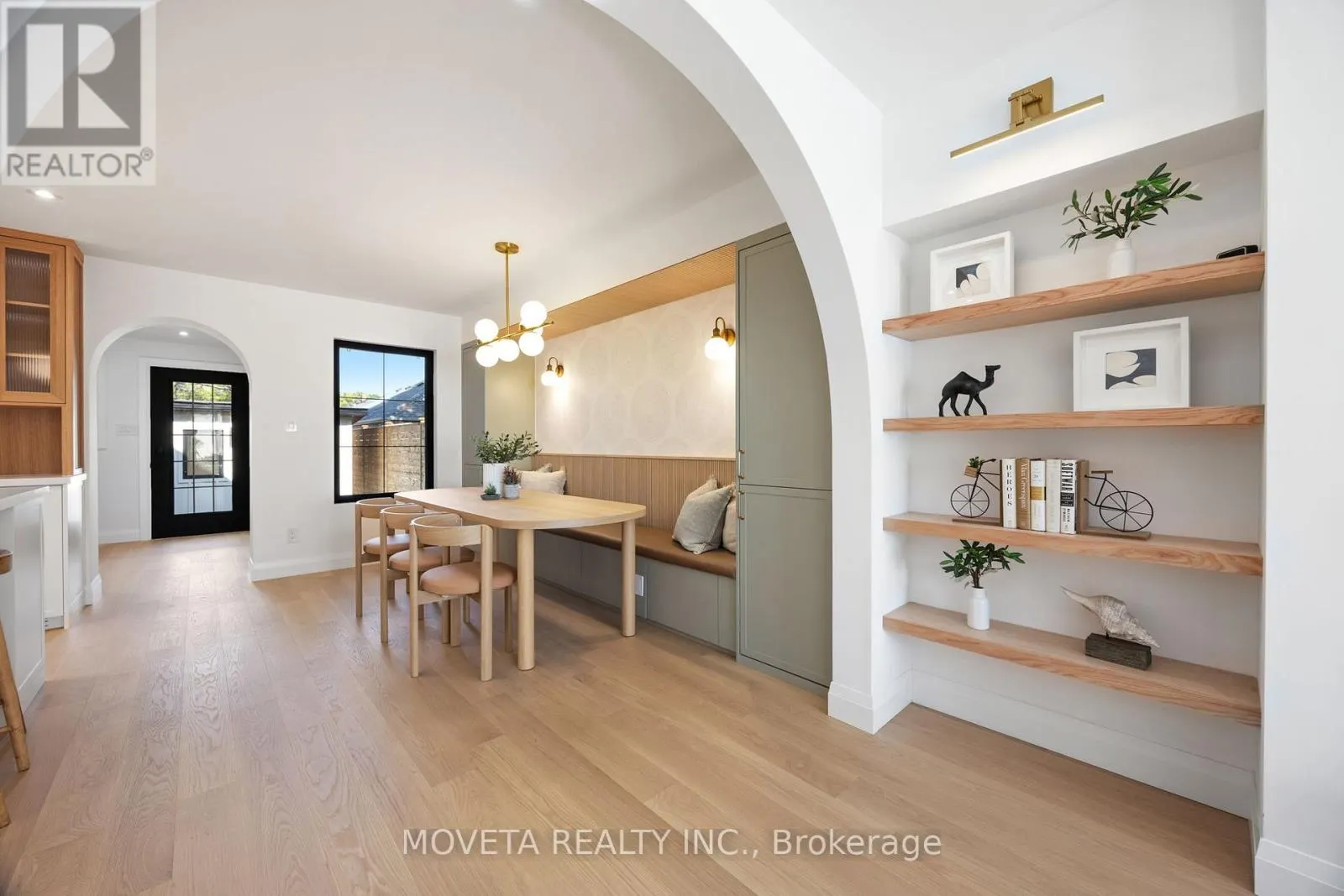 4 MAHONEY AVENUE