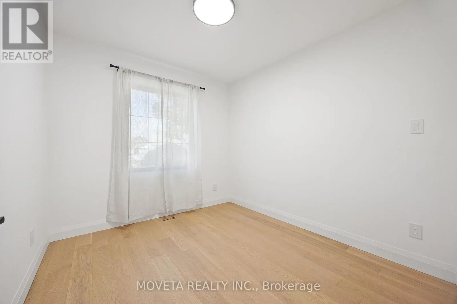 4 MAHONEY AVENUE