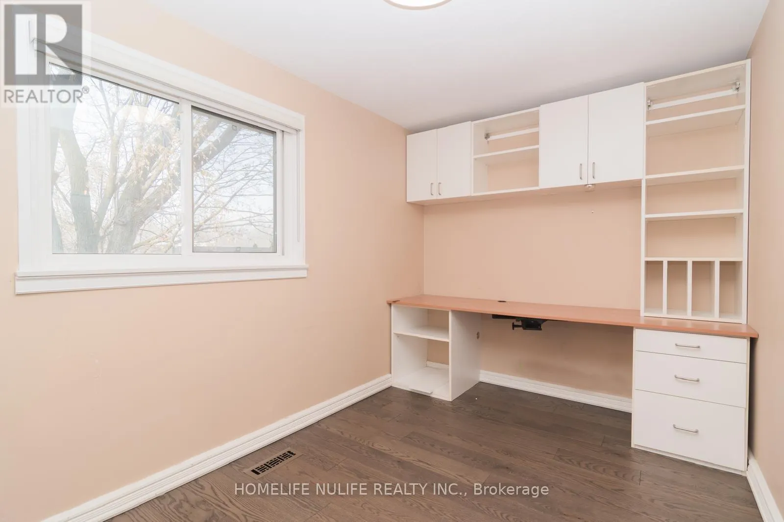 1805 PATTINSON CRESCENT
