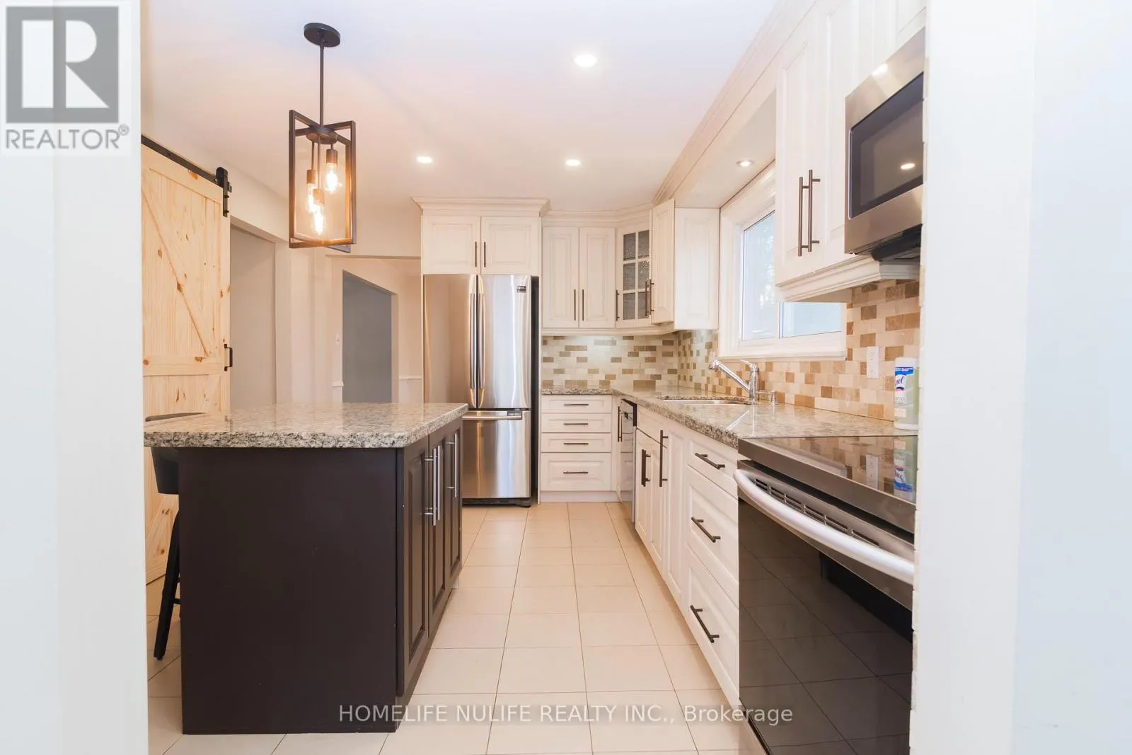 1805 PATTINSON CRESCENT