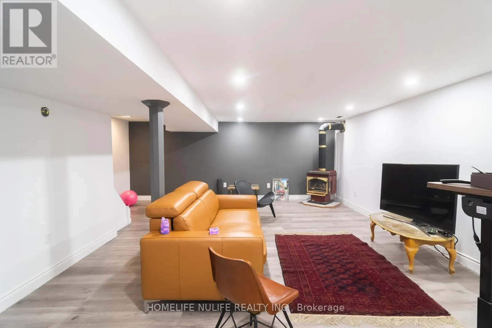 1805 PATTINSON CRESCENT