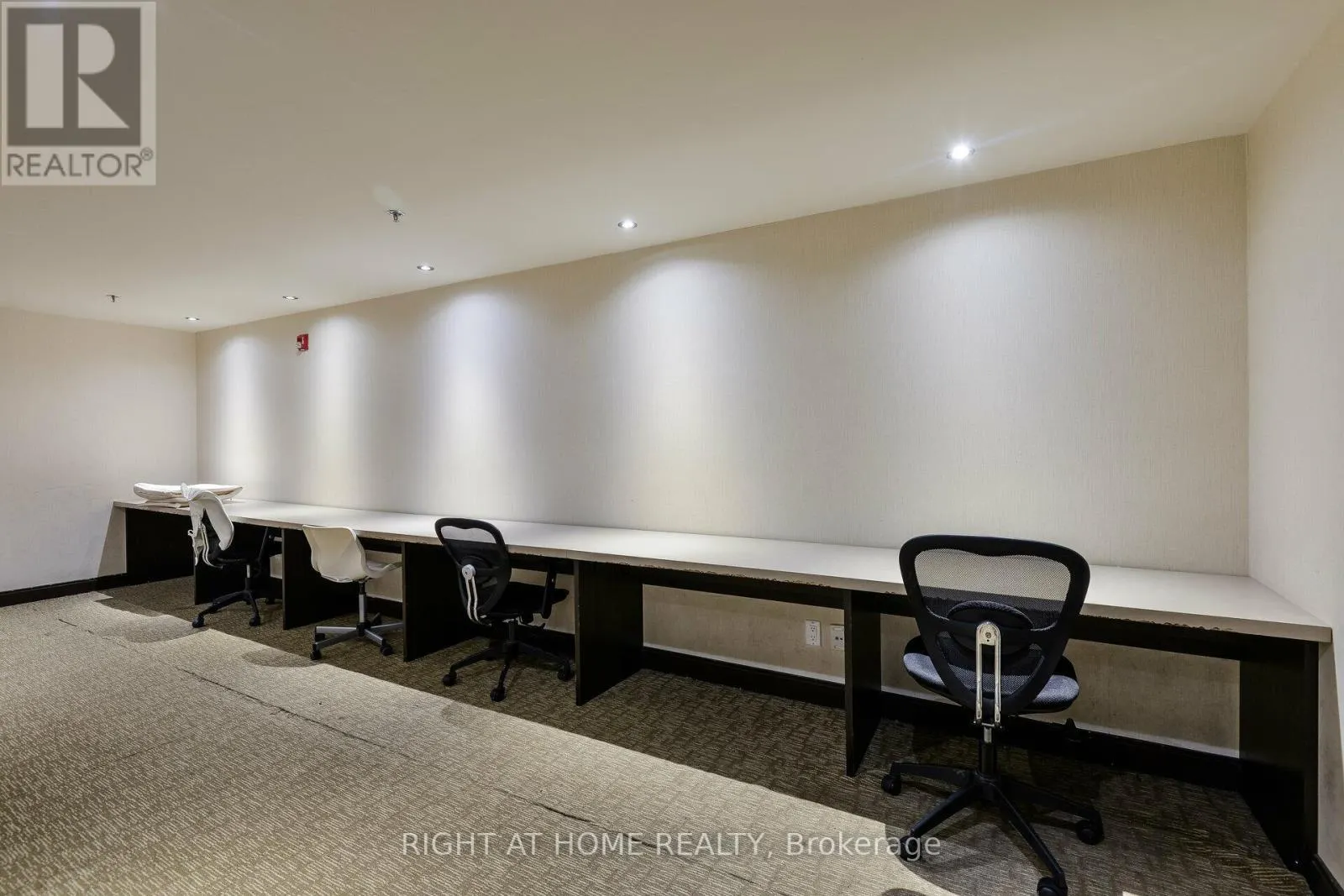 1002 - 70 ABSOLUTE AVENUE