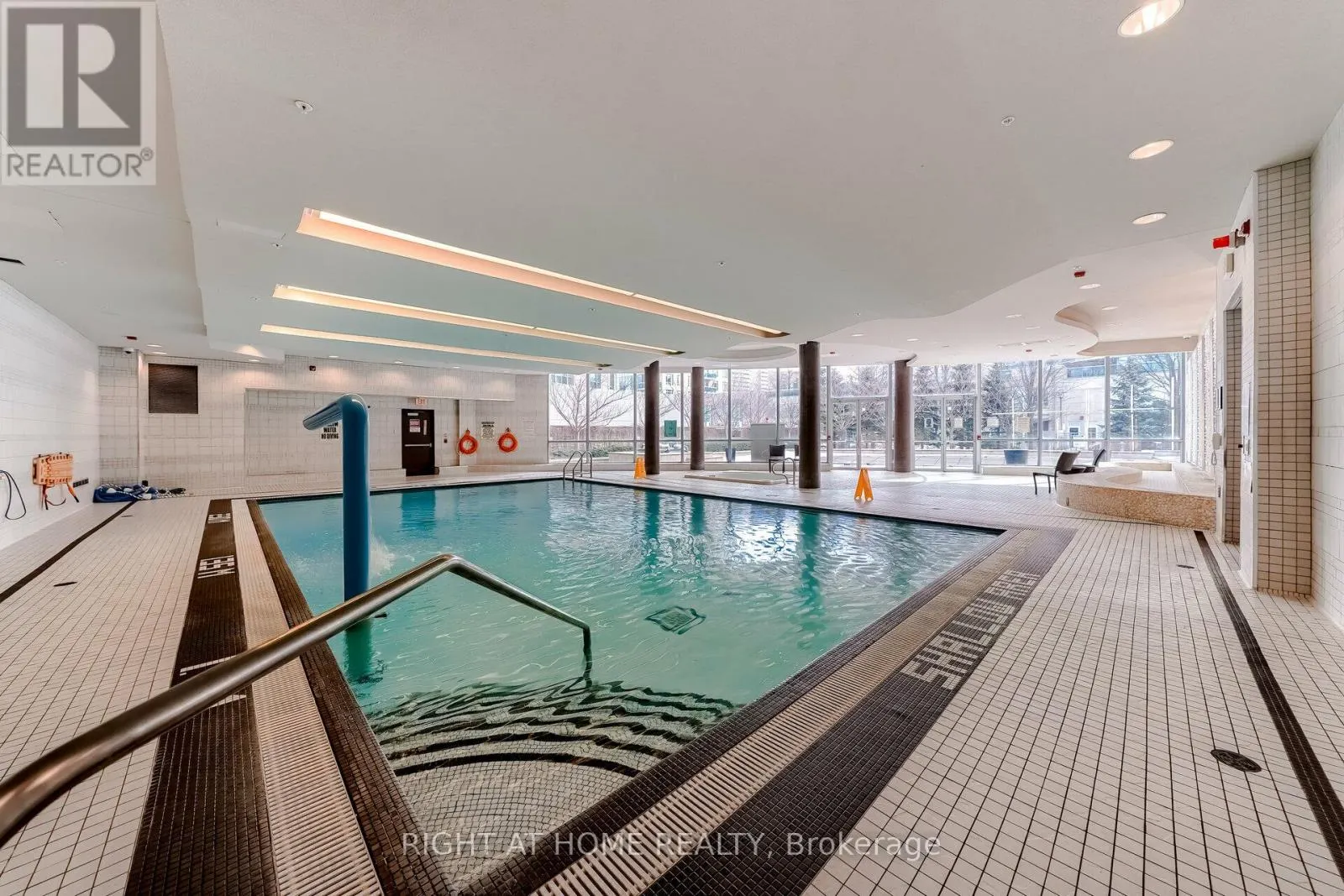1002 - 70 ABSOLUTE AVENUE