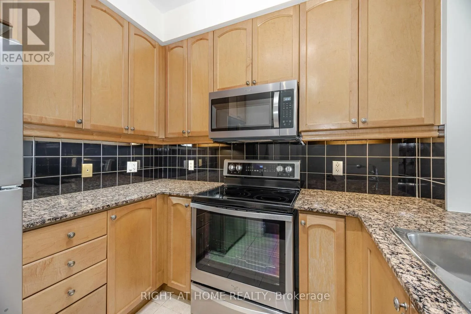 1002 - 70 ABSOLUTE AVENUE