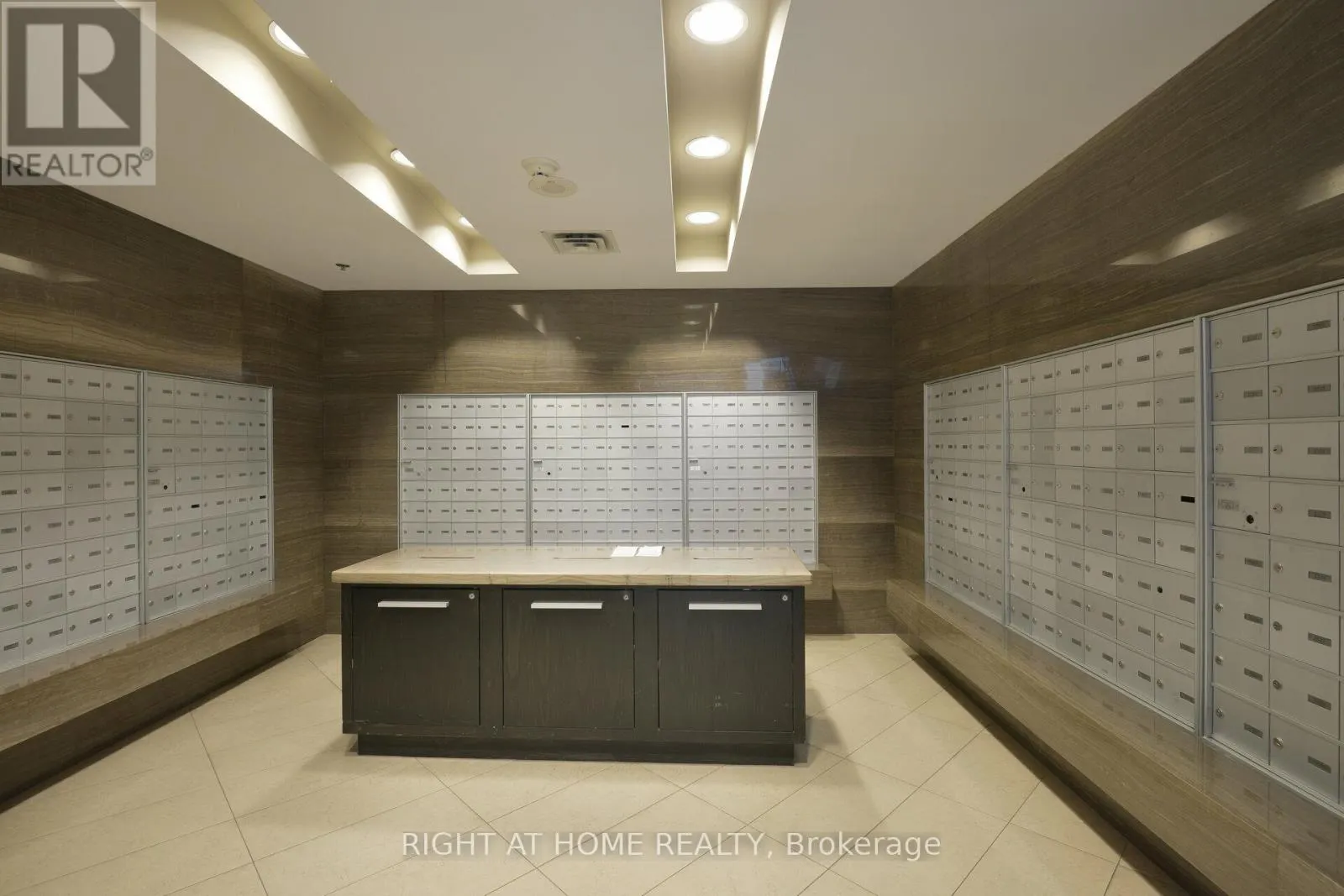 1002 - 70 ABSOLUTE AVENUE