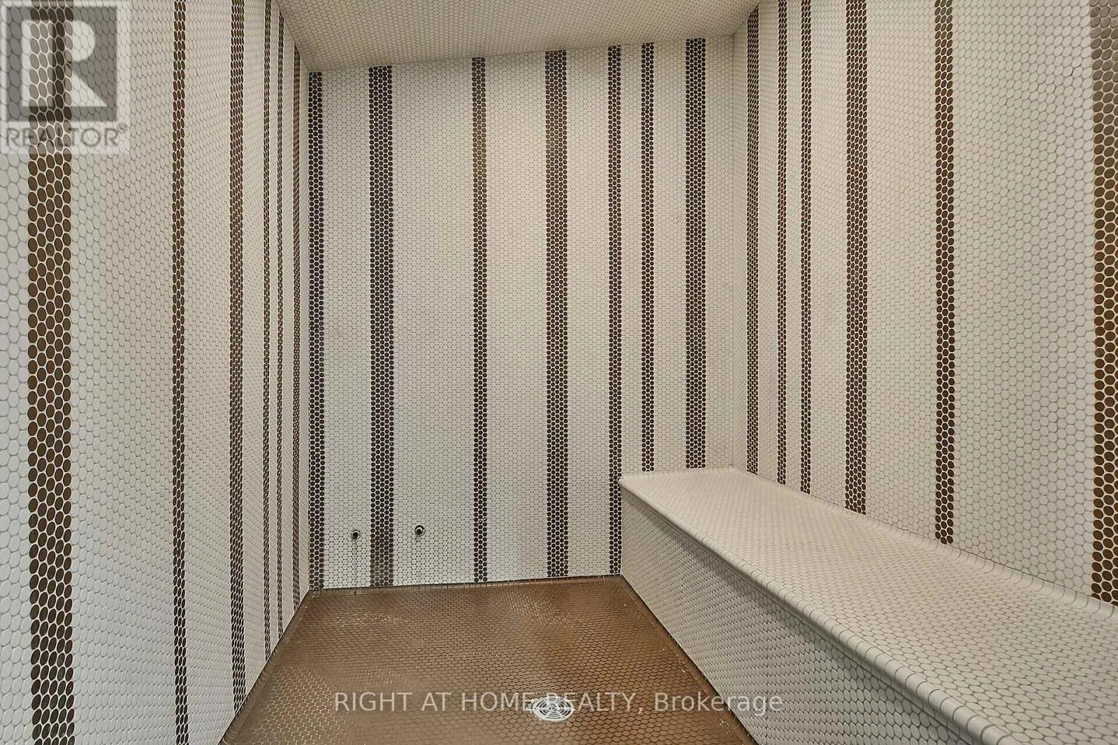 1002 - 70 ABSOLUTE AVENUE