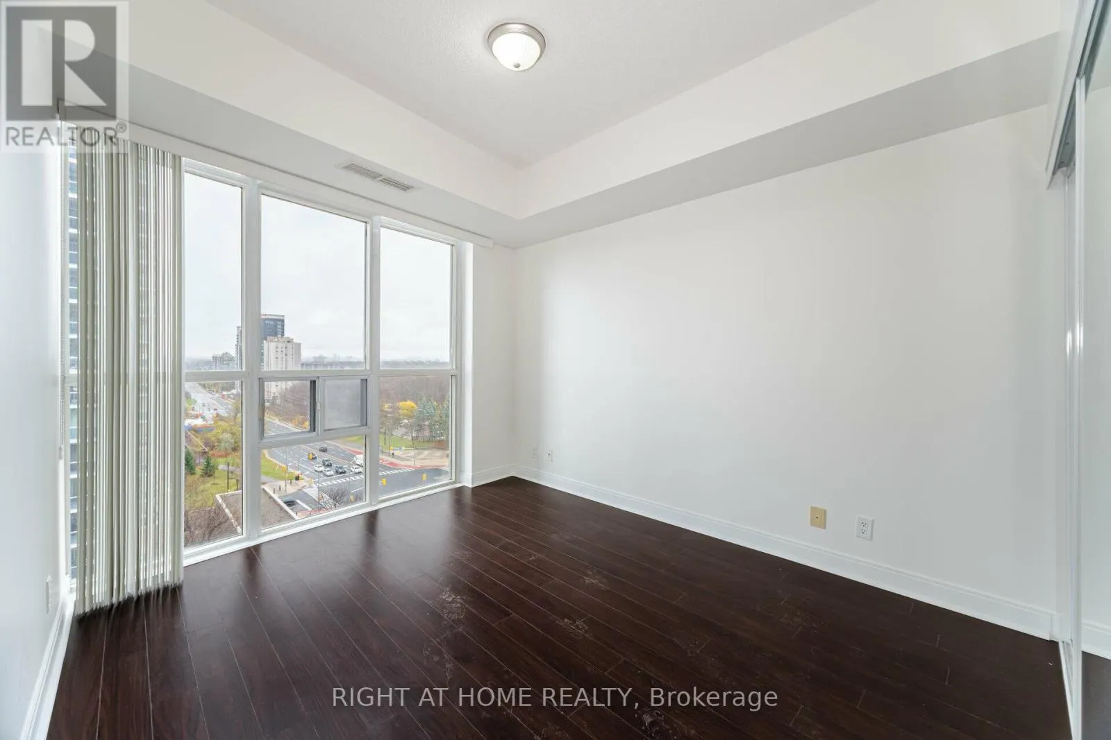 1002 - 70 ABSOLUTE AVENUE