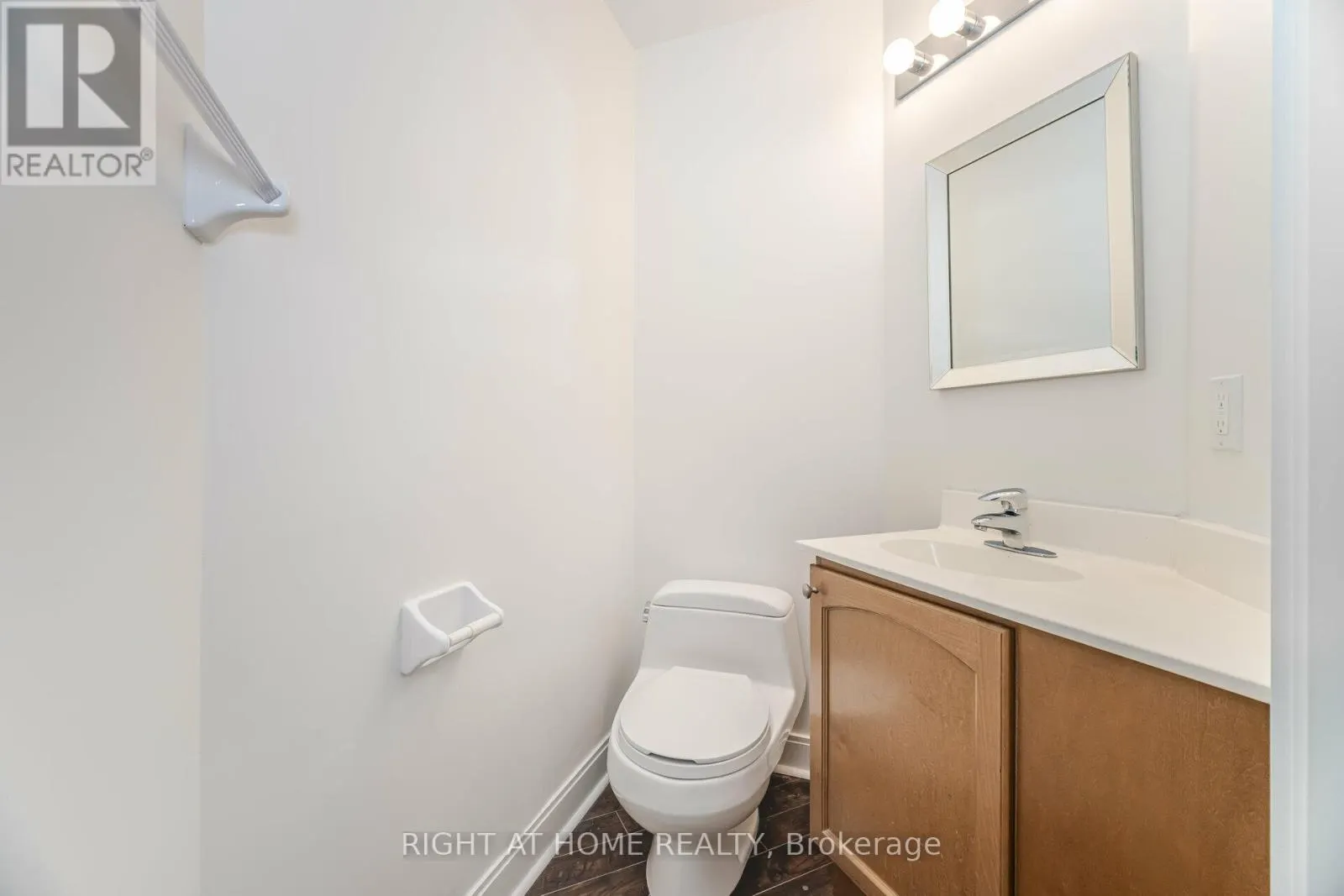 1002 - 70 ABSOLUTE AVENUE