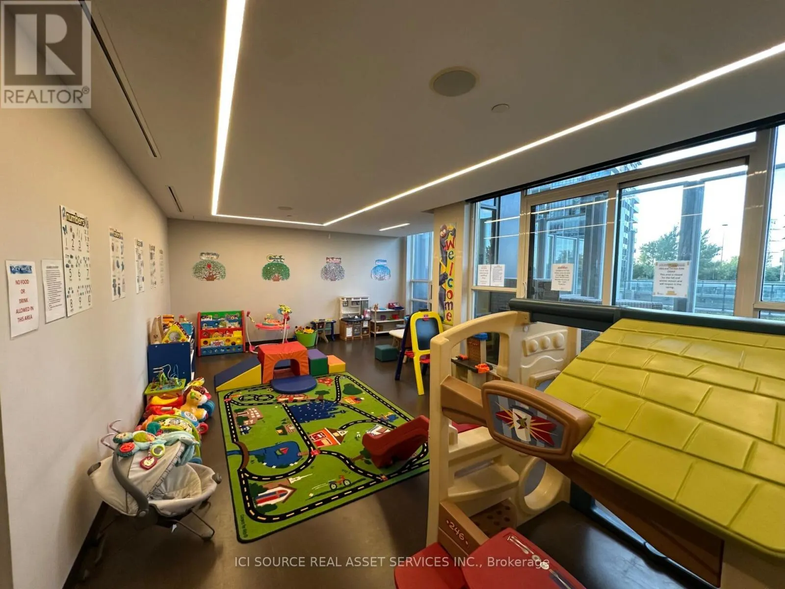 304 - 36 PARK LAWN ROAD